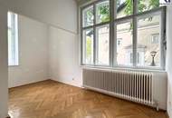 GROßZÜGIGE VILLENETAGE mit TERRASSEN // SPACIOUS CLASSIC STYLE APARTMENT with TERRACES