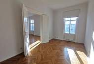 Schöne 4,5 Zimmer Altbau-Villenetage mit Gartennutzung und kleinem KFZ-Stellplatz