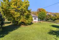 Grünes Refugium mit Bungalow in begehrter Lage