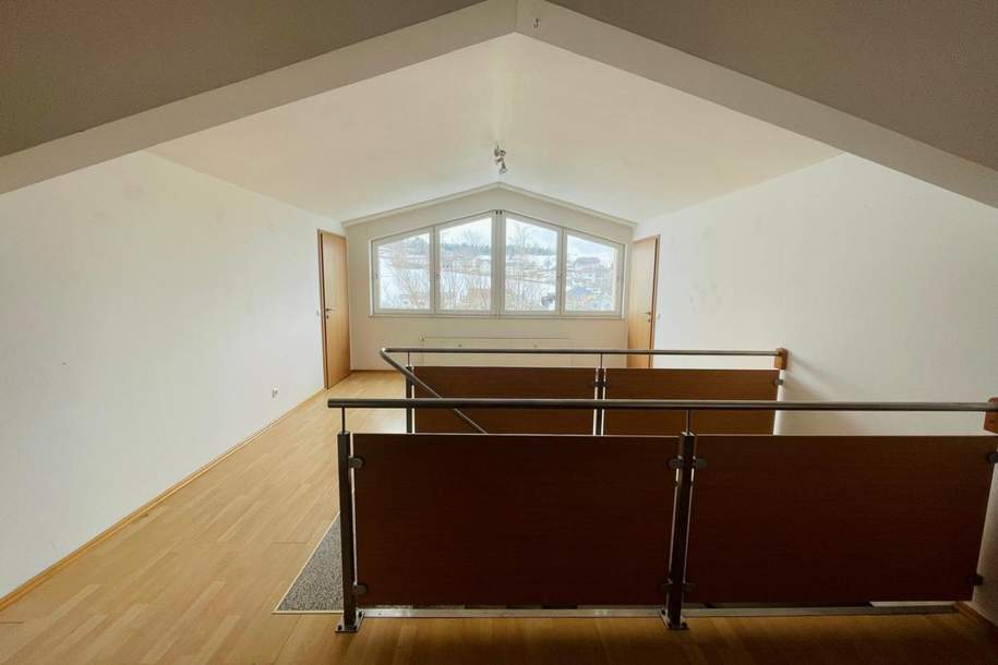 110 m² Dachgeschosswohnung mit Weitblick und Einbauküche; WG geeignet!, Wohnung-miete, 897,16,€, 4150 Rohrbach