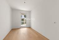 Wohnen, wo andere Urlaub machen: Erstklassige 5-Zimmer-Wohnung am Wasser mit 70m2 Balkon