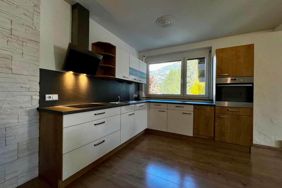 ZENTRAL, SONNIGER BALKON, STELLPLATZ - ALLES WAS MAN BRAUCHT!, Wohnung-kauf, 325.000,€, 5760 Zell am See