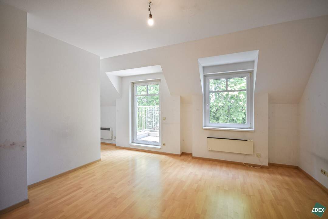Attraktive 4-Zimmer-DG-Maisonette am Lorenz-Bayer-Park mit zwei Balkonen