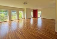 Familienidylle im Grünen: Modernes 6-Zimmer-Haus mit Garten und Anlage