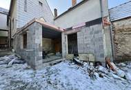 Raum für Visionäre und Bastler: Charmantes Stadthaus mit Potenzial, XXL-Stadl &amp; uneinsehbarem Garten