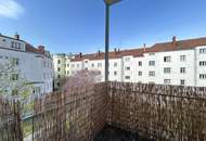 Stilvolle Altbauwohnung mit Balkon in ruhiger Innenhoflage!