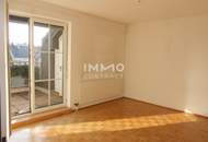 **Ab sofort** Sonnige 3-Zimmer Wohnung mit Dachterrasse in der Volksfeststrasse 34 - Top 13