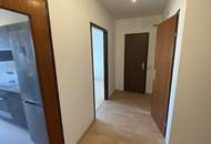 Hofseitige, zentral begehbare Wohnung im 6. Stock bei der Mariahilfer Straße