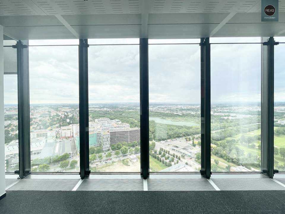 2 Hochhaus Etagen mit ausgezeichneter Infrastruktur und Panoramablick!