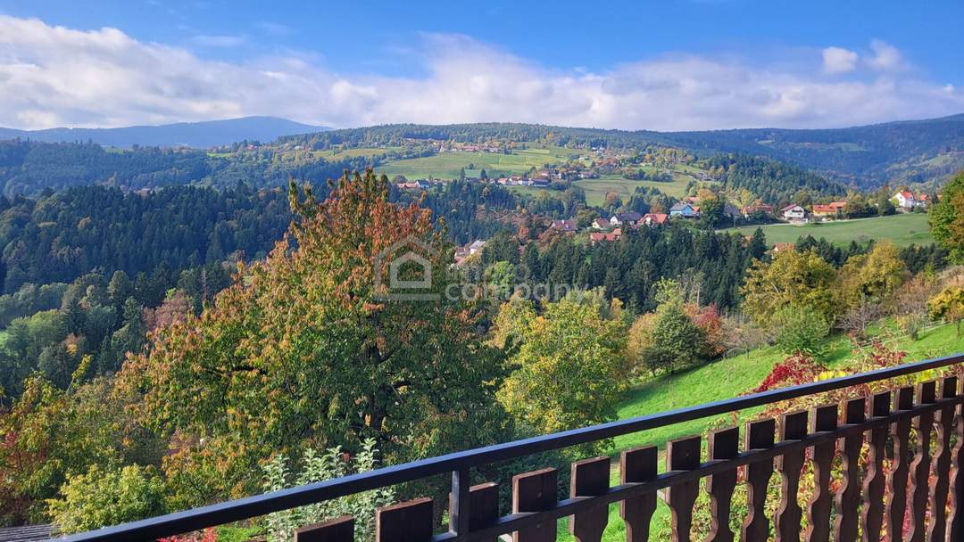 Zwischen Himmel und Hügeln - Panoramablick bis nach Slowenien