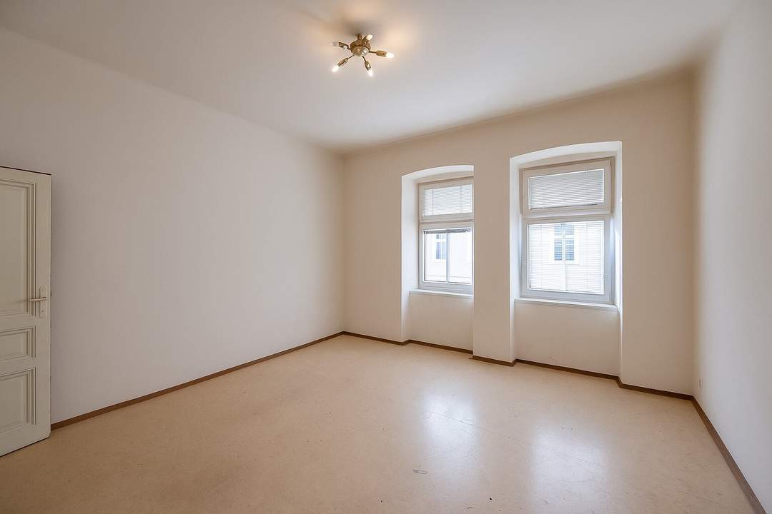 ++NEU++ Für Bastler: Sanierungsbedürftige 1-Zimmer-Wohnung, viel Potenzial!