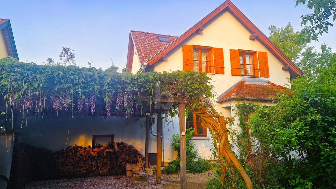 WOHLFÜHL-ZUHAUSE IN NATURNAHEM GARTENPARADIES