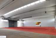 Großzügige Industriehalle in St. Valentin mit Einfahrtstor und überdachter Zufahrt