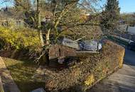 Sanierungsbedürftiges Einfamilienhaus mit großzügiger Terrasse und schönem Baumgarten