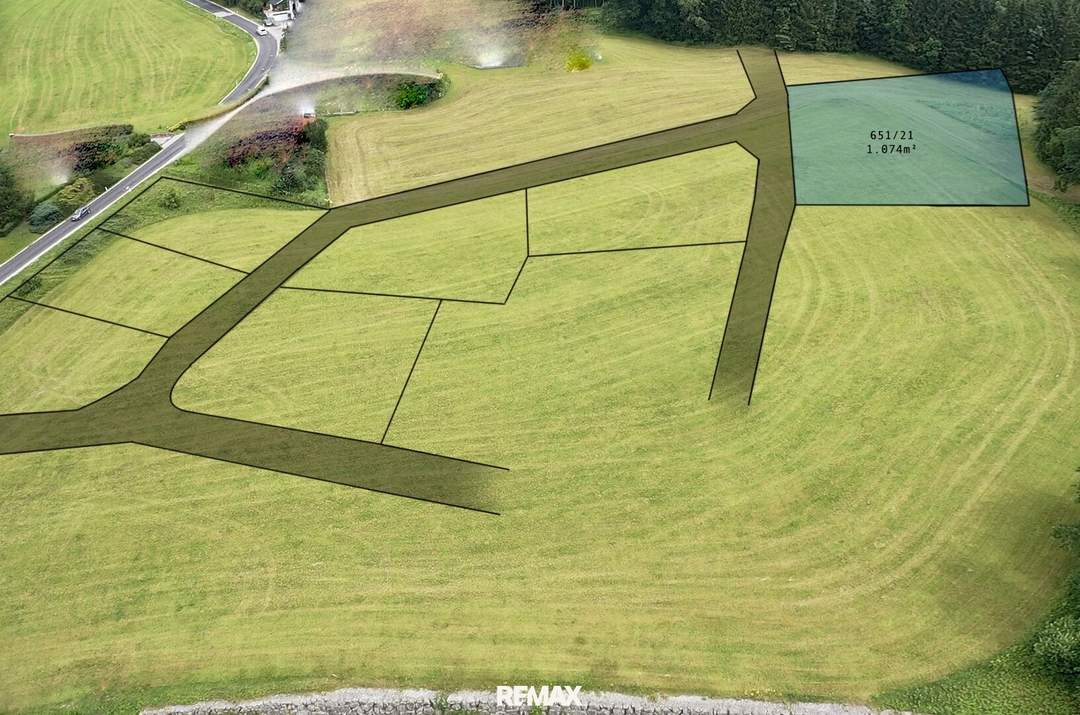 Voll erschlossener 1.074 m² Baugrund mit traumhaftem Ausblick in ruhiger &amp; grüner Lage!