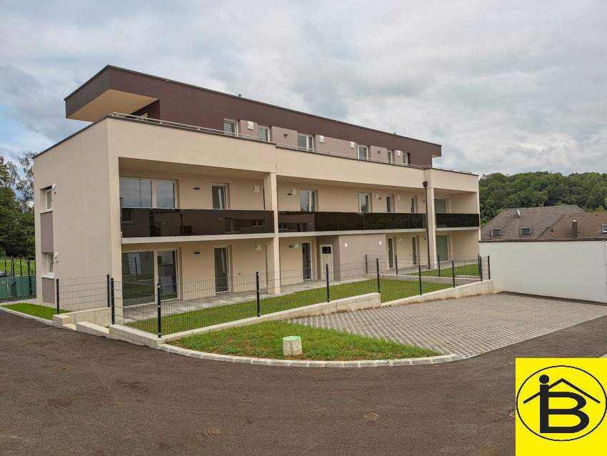 15573 NEUBAU - 3 ZIMMERWOHNUNG MIT EIGENGARTEN