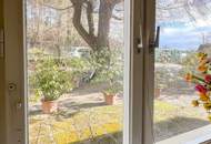 Traumgrund neben dem Wald mit sanierungsbedürftigem Althausbestand