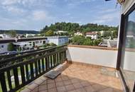 DB IMMOBILIEN | Sanierungsbedürftige 4-Zimmer-Wohnung mit südseitiger Terrasse und traumhaften Ausblick!
