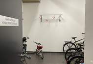 Moderne Dachgeschosswohnung, klimatisiert und gut geschnitten