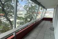 **ZENTRALE DACHGESCHOSSWOHNUNG INKL. TERRASSE**INNENHOFLAGE**2 ZIMMER**EINBAUKÜCHE**Ecke Naschmarkt