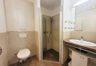 4-Zimmer-Dachgeschosswohnung mit Balkon nahe Alfred-Auer-Park