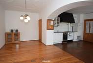 Wohnhaus mit uneinsehbarem großen Garten im Zentrum von Kilb