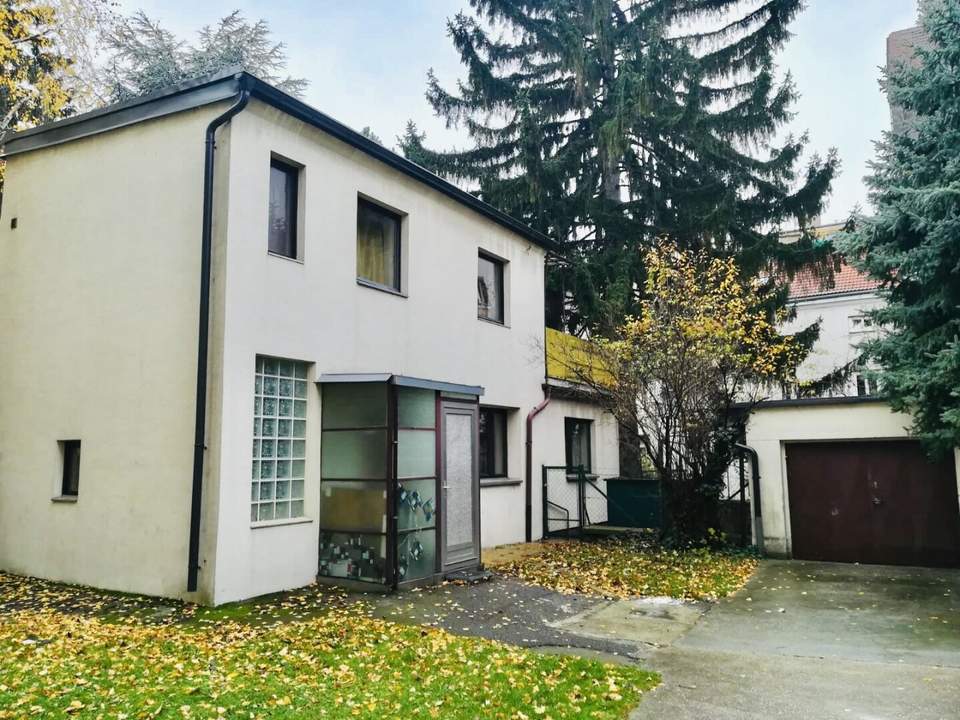 Einfamilienhaus im Innenhof – sanierungsbedürftiges Haus in ruhiger Lage des 21. Bezirks