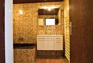 HISTORISCHES FLAIR &amp; VIEL PLATZ! Großzügige 3-Zimmerwohnung Top-3!