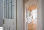 Elegante 4/5 Zimmer Altbauwohnung mit separater Küche, 2 Bädern - gut geschnitten &amp; modern ausgestattet!
