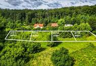 BAUGRUND TRIFFT AUF LEBENSQUALITÄT! Grundstücke in Bestlage mit genehmigter Luxusvilla! Ihre Chance auf ein Zuhause mit unverbaubarem Grünblick