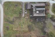 Dreikanthof mit vier Grundstücken in einer Sackgasse (ruhige Lage)