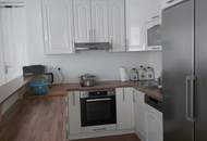 Großes Haus mit Blick auf die Donau! Mit 2 Wohneinheiten!