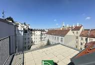 Moderne Dachgeschosswohnung mit großer Terrasse nahe Arthaberplatz in ruhiger Seitengasse! Hohe Decken und Traumbad mit Fenster