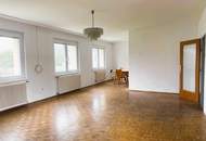 Freistehender Bungalow auf großem Grundstück!
