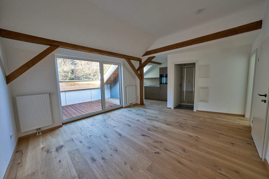 Exklusive 2-Zimmer-Dachgeschosswohnung in Kufstein - Hell & Zentral!, Wohnung-miete, 1.050,00,€, 6330 Kufstein