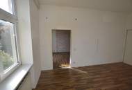 ZINSHAUS MIT GEWERBEHALLE IN HIMBERG