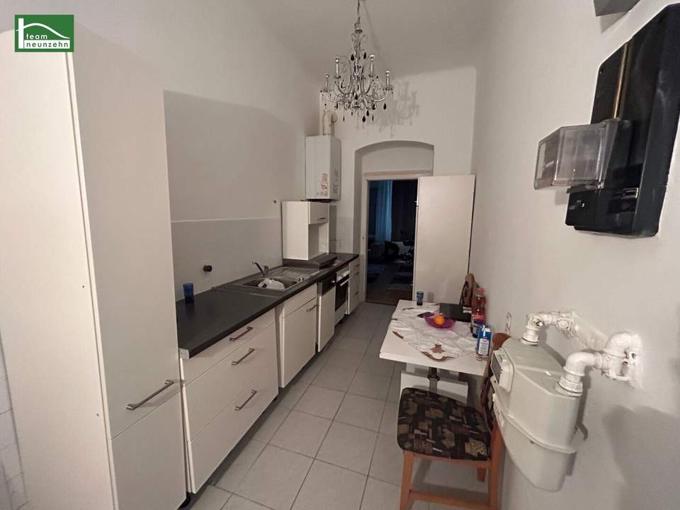 PREISWERT! GEBRAUCHTWOHNUNG IN GEPFLEGTEM ALTBAU! LIFTBENÜTZUNG INKLUSIVE. AB SEPTEMBER LEERSTEHEND!