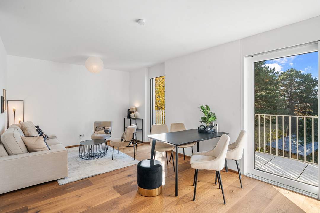 Sehr helle DG-Wohnung direkt bei der Alten Donau