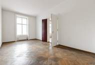 ALTBAUWOHNUNG IN ELEGANTEM HAUS / Blick auf Volkstheater und MQ / Sanierungsbedürftig