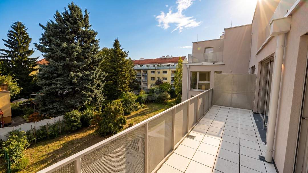Preisreduktion! MODERNE OASE MIT GROSSER SONNENTERRASSE UND GRÜNRUHELAGE