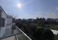 Erstbezug !! Traumhafte Doppelhaushälfte , Wohnkeller mit Garten und 2 Stellplätzen!