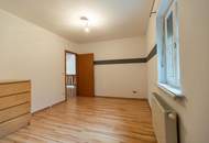 Wunderschönes Haus mit großer Hobbywerkstatt und großem Hofplatz - Ruhelage!
