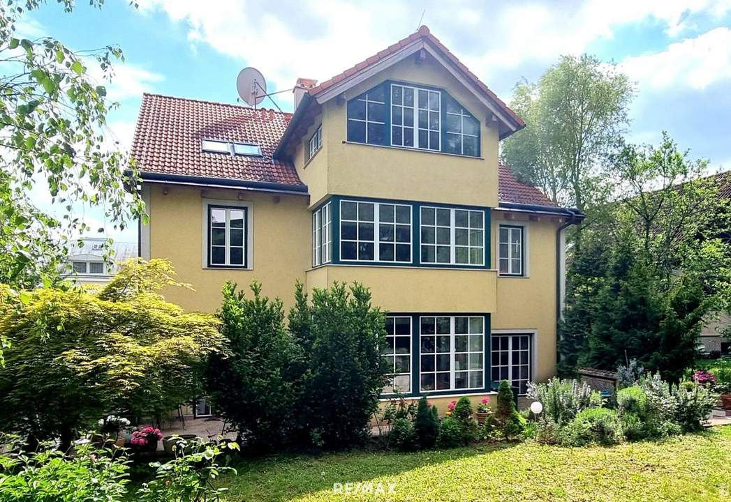 Landhausfeeling in der Stadt - Ein Haus mit vielen Möglichkeiten!!!