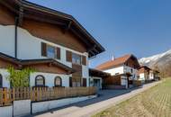 Attraktive Doppelhaushälfte mit sonnigem Wintergarten in ruhiger Lage