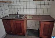 Renovierungsbedürftige Altbauwohnung mit klassischem Charme