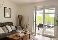 Grünruhelage, alles auf einer Ebene, mit Pool und Garage