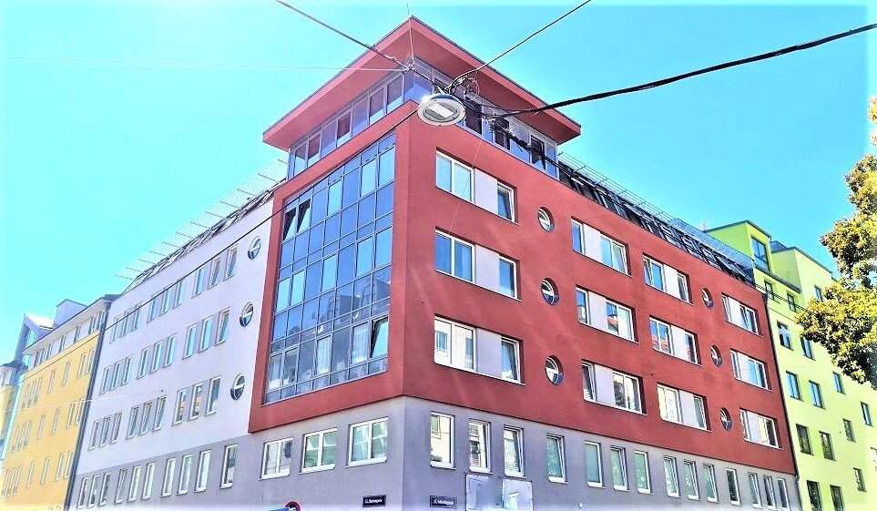 GOLDSCHLAGSTRASSE, sonnige 47 m2 Neubau, 2 Zimmer, Parketten, Komplettküche, Wannenbad, 1. Liftstock, Westbahnhof-Nähe