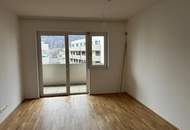 Moderne Klein-Wohnung mit herrlichem Balkon