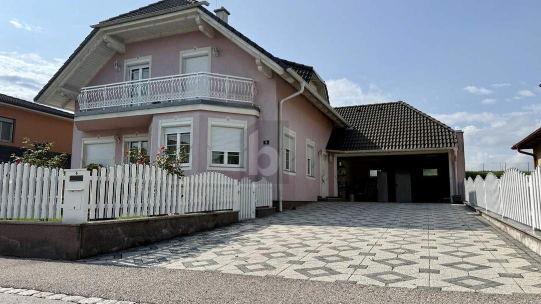 LIEBEVOLL GEPFLEGT MIT SONNIGEM SÜD-WEST GARTEN &amp; DOPPELGARAGE