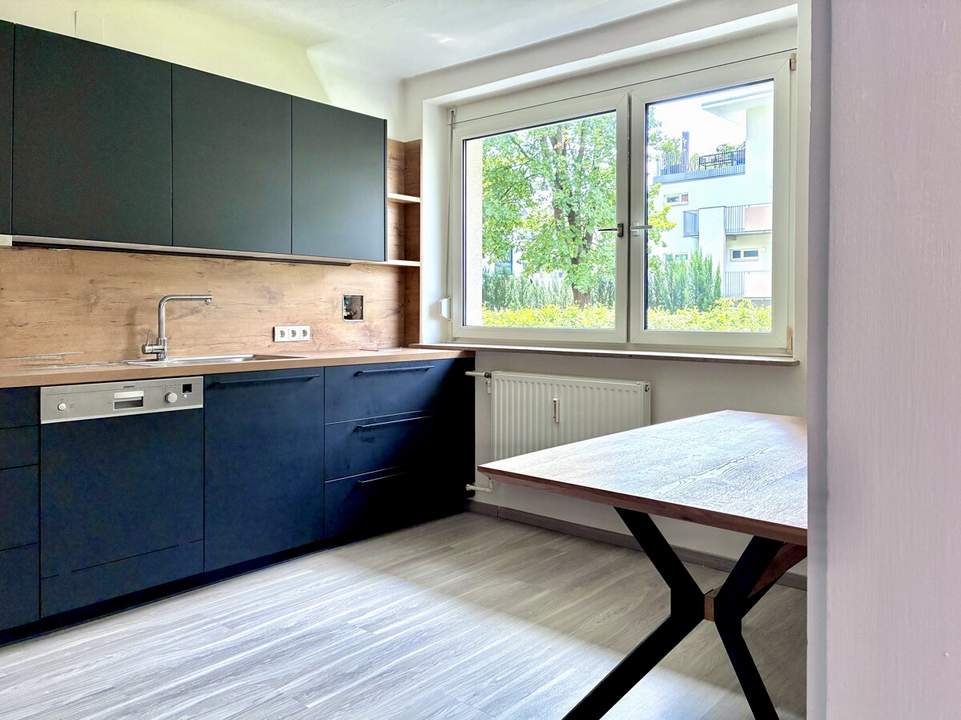 Helle 3-Zimmer-Wohnung mit ca. 92,27 m² Wohnfläche in Top Lage-ideal geeignet für Pärchen!